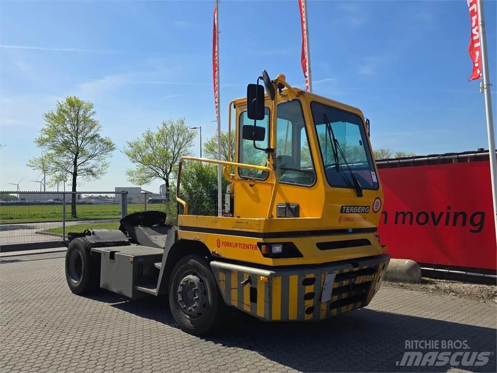 Terberg YT182 Shunt Trucks
