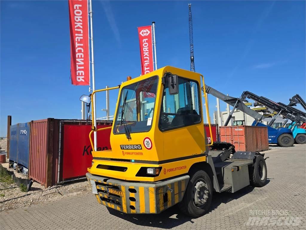 Terberg YT182 Shunt Trucks