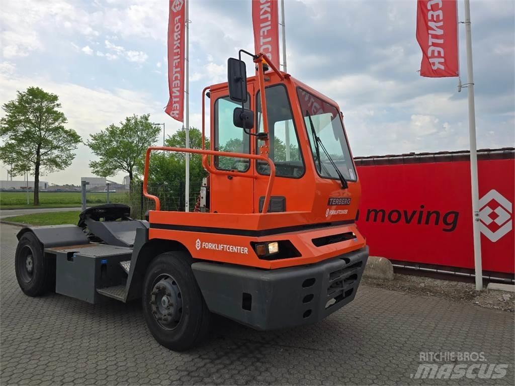 Terberg YT182 Shunt Trucks