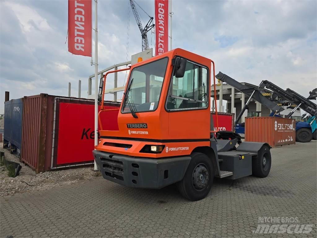 Terberg YT182 Shunt Trucks