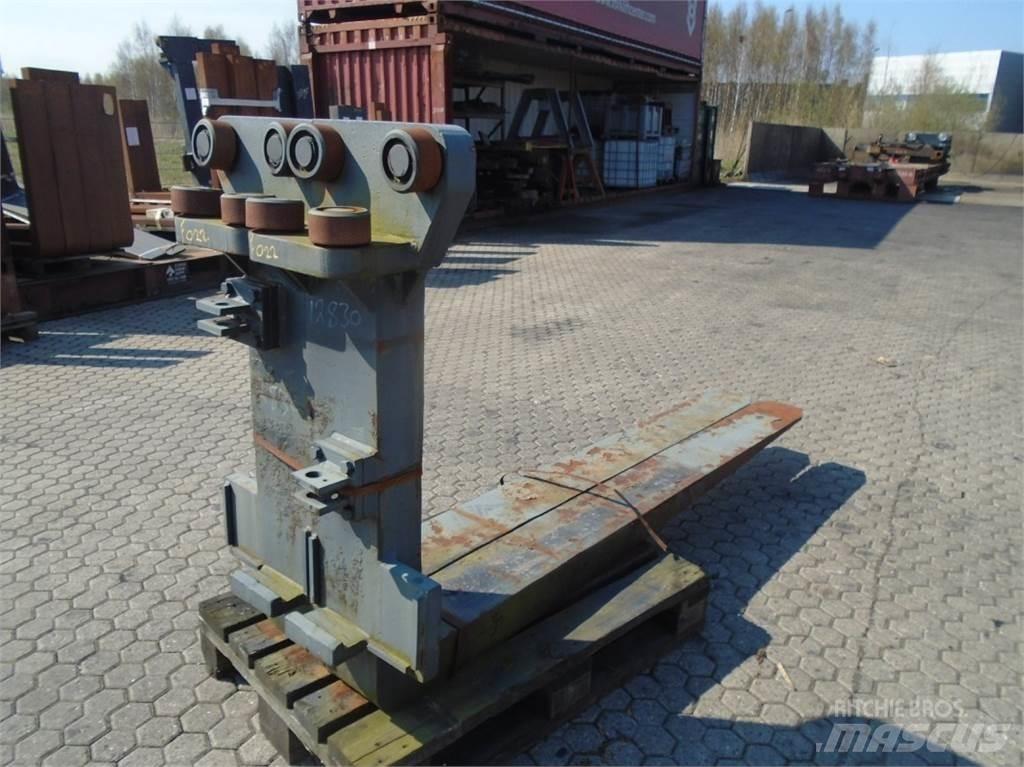 Terberg YT220 Shunt Trucks
