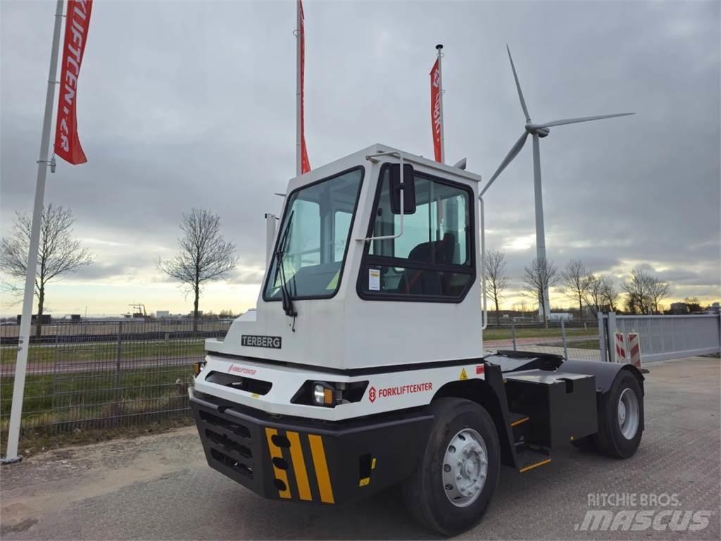 Terberg YT220 Shunt Trucks