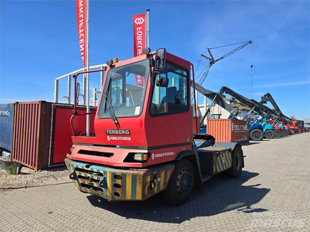 Terberg YT222 Shunt Trucks