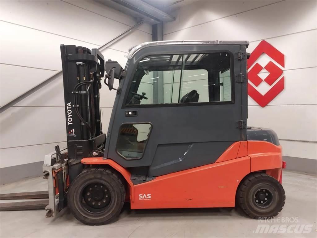 Toyota 8FBMT50 Electric Forklifts