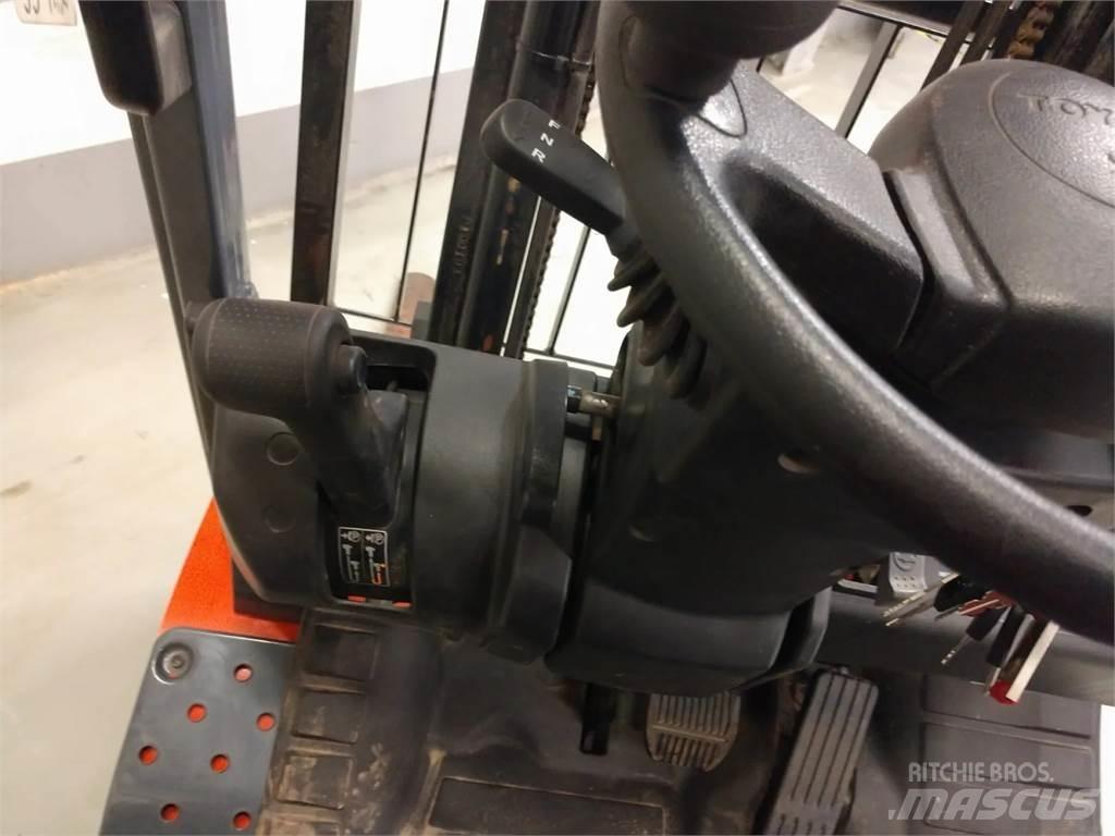 Toyota 8FBN15 Electric Forklifts