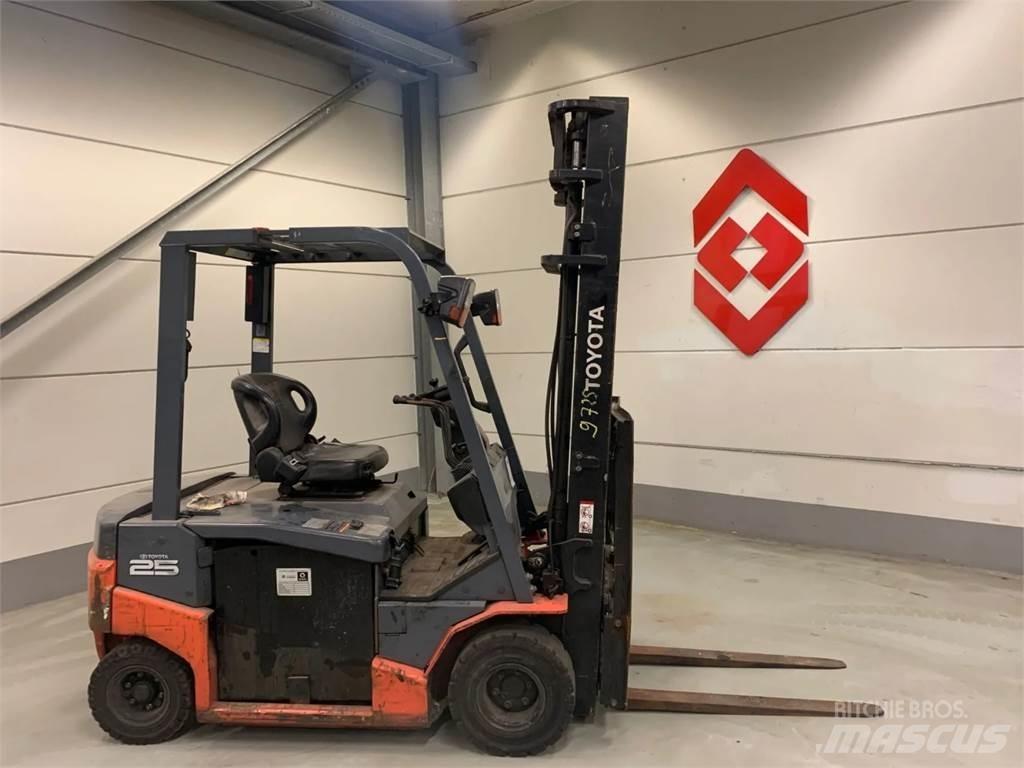 Toyota 8FBN25 Electric Forklifts