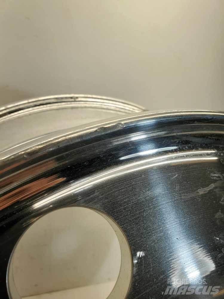  Accuride Tires, wheels and rims