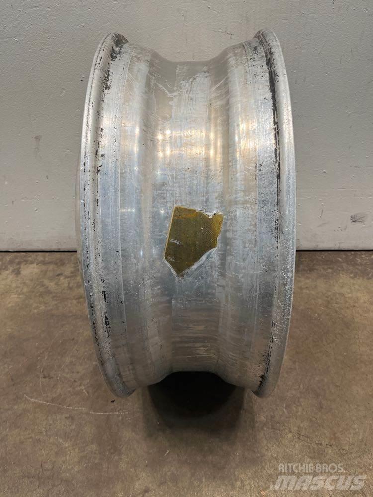 Alcoa  Tires, wheels and rims