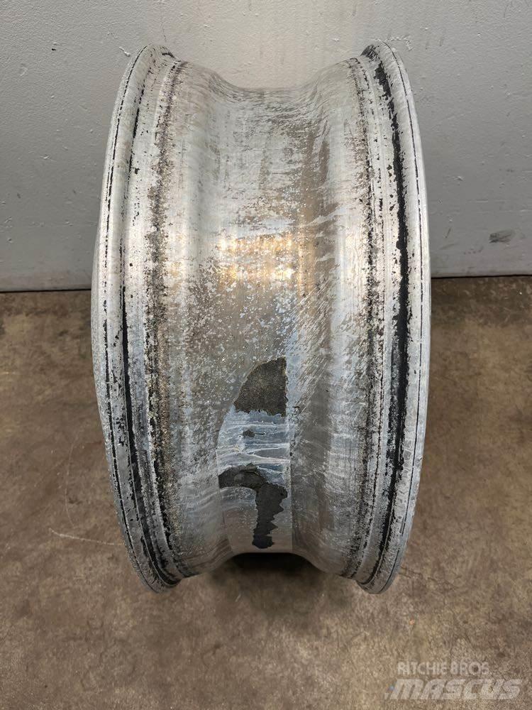 Alcoa  Tires, wheels and rims