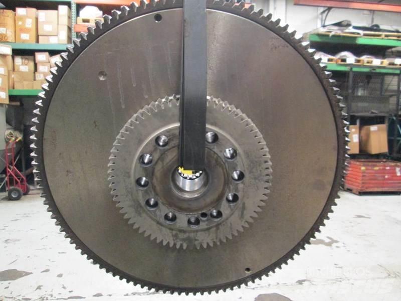 CAT 3406E Tires, wheels and rims