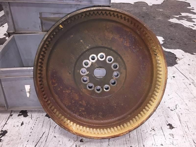 CAT C18 Tires, wheels and rims