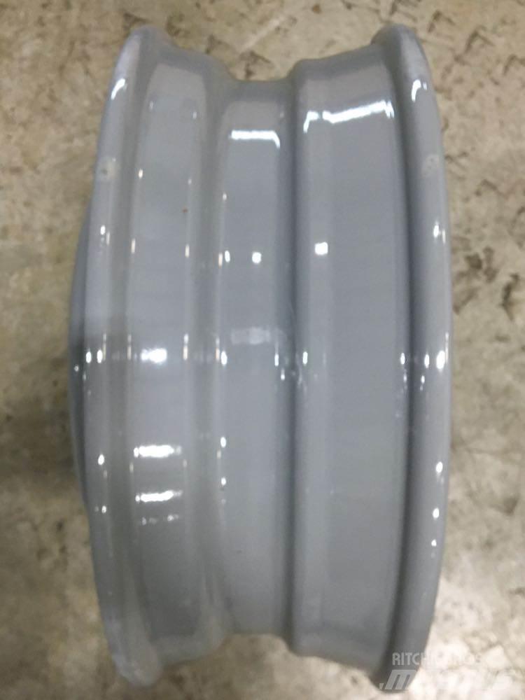 Ford F550 Tires, wheels and rims