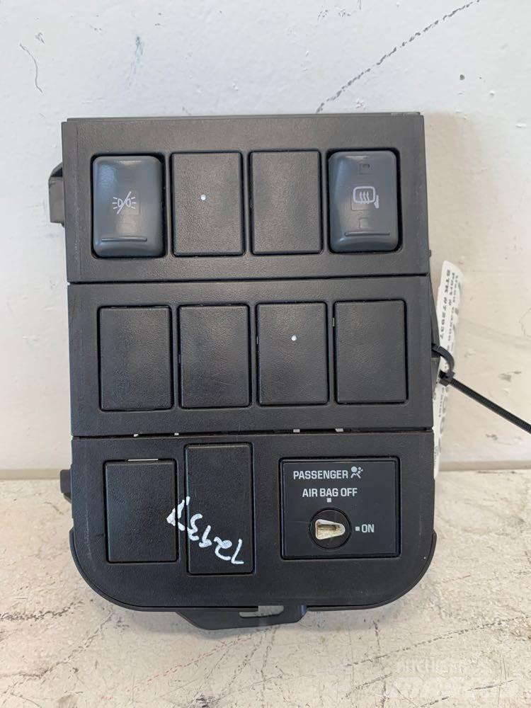 GMC C4500 Electronics