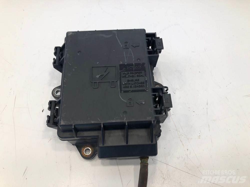 Volvo VNL Electronics