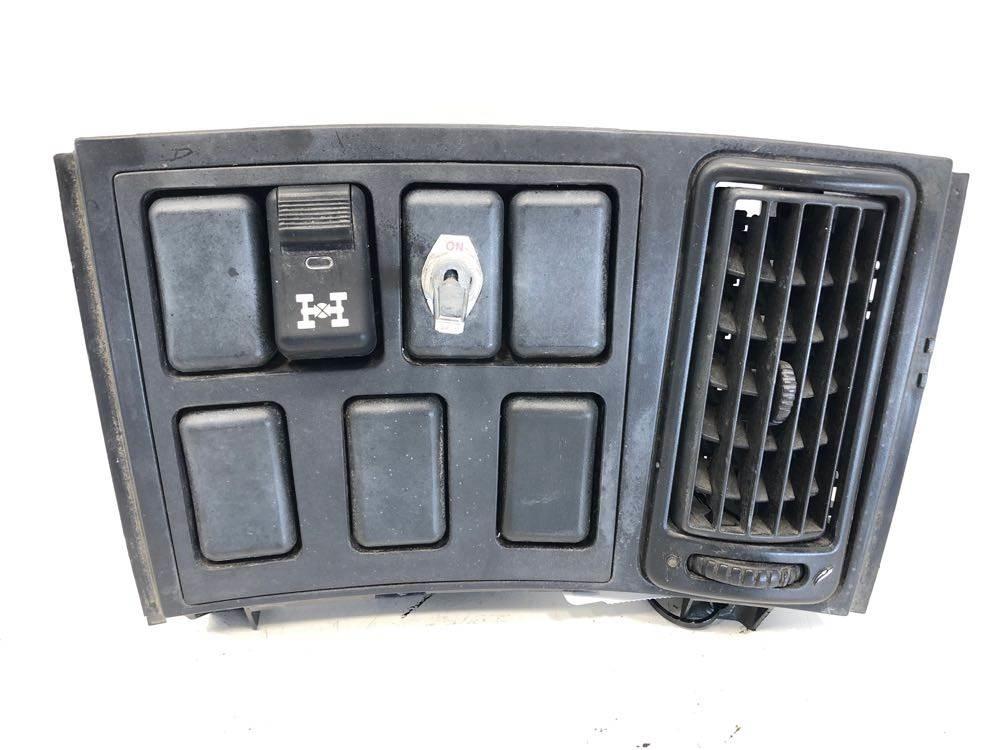 Volvo VNL Electronics