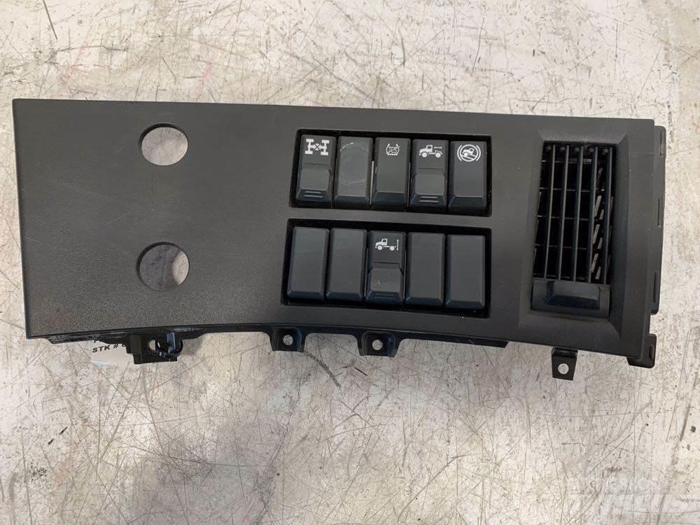 Volvo VNL Electronics