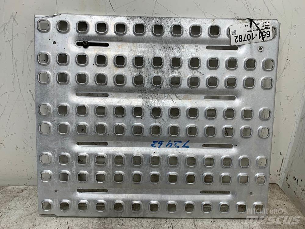 Volvo VNL Other Components