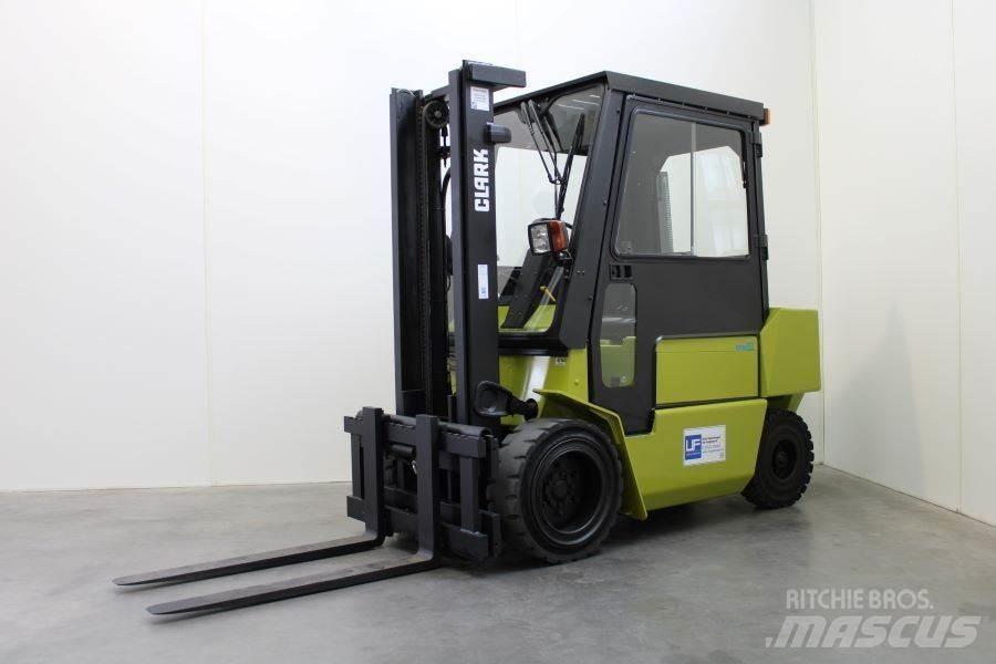 Clark DPM 30 Diesel Forklifts