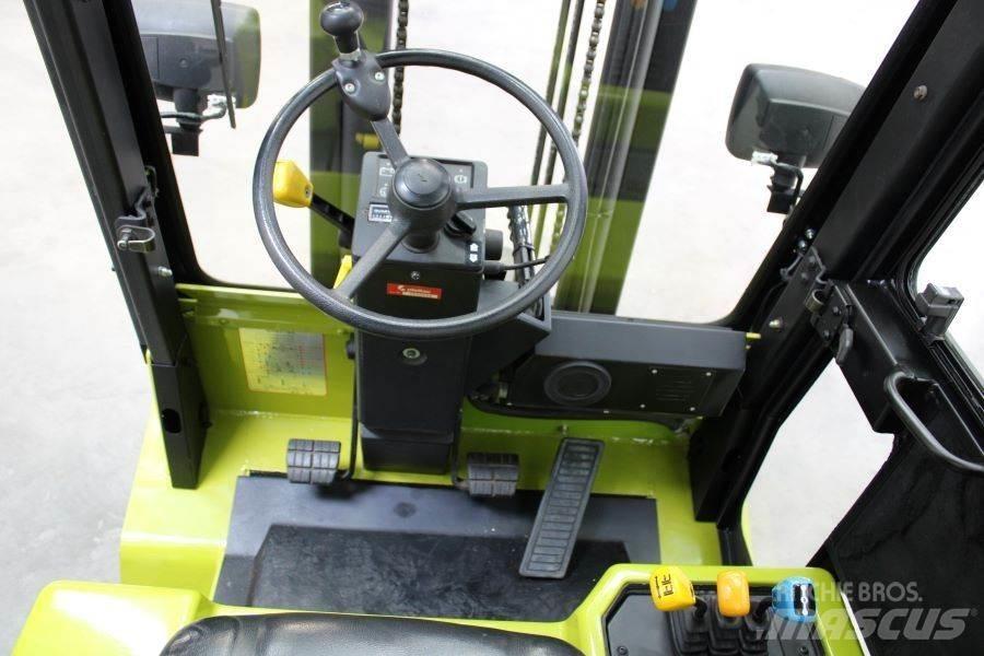 Clark DPM 30 Diesel Forklifts