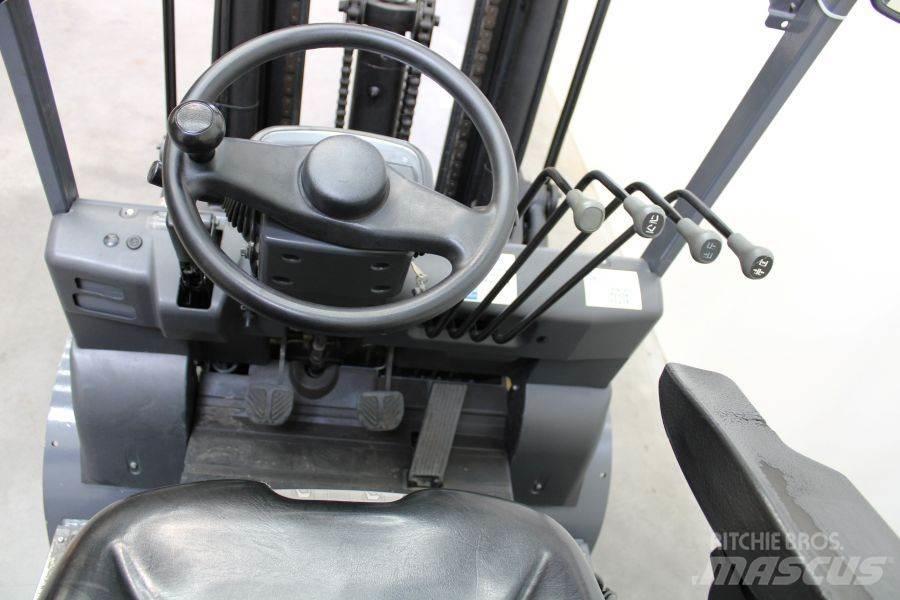 TCM FB 30-7 Electric Forklifts