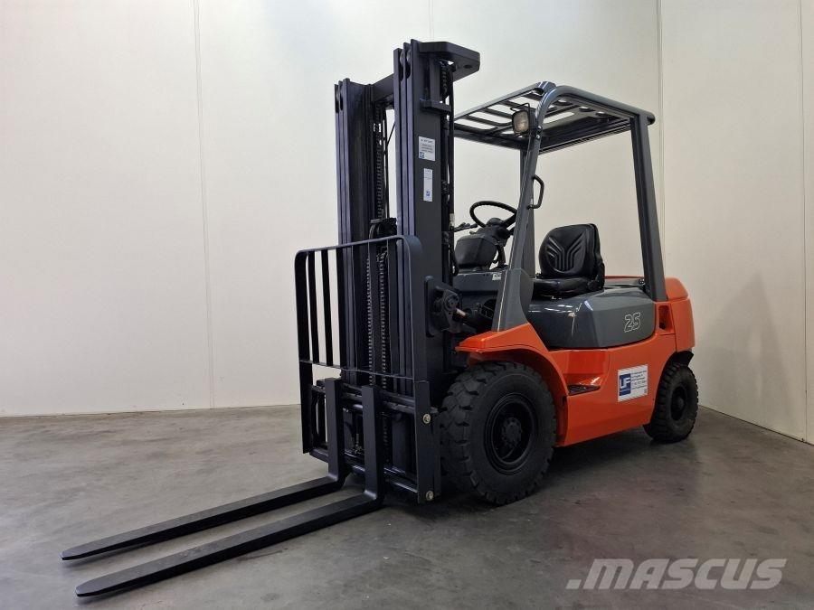 Toyota 62-7FDF25 Diesel Forklifts