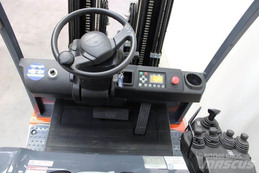 Toyota 8FBMT35 Electric Forklifts