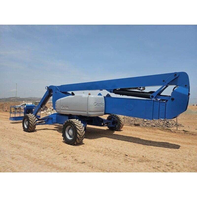 Genie Z-135 Articulated boom lifts