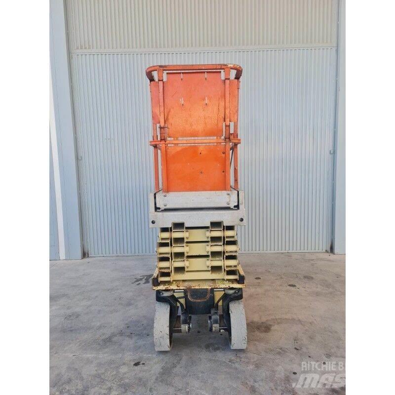 JLG 2630 ES Scissor Lifts