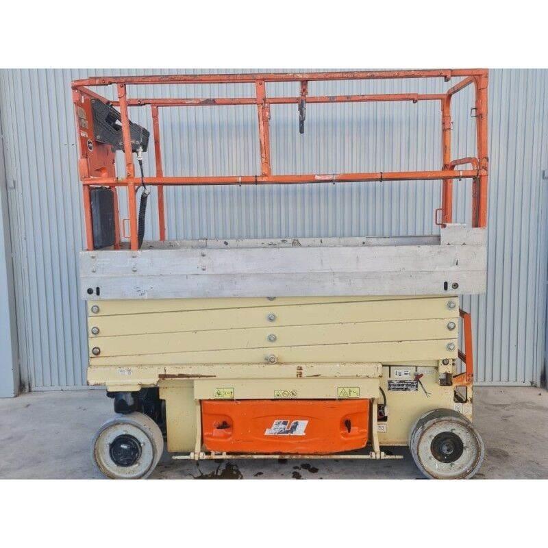 JLG 2630 ES Scissor Lifts
