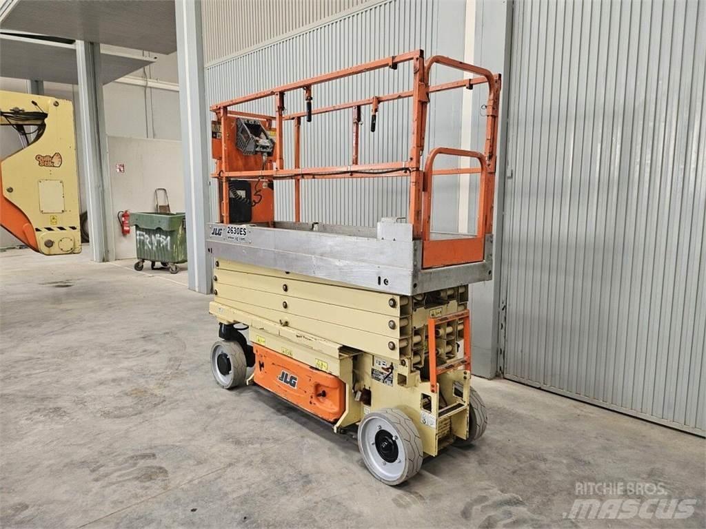 JLG 2630 ES Scissor Lifts
