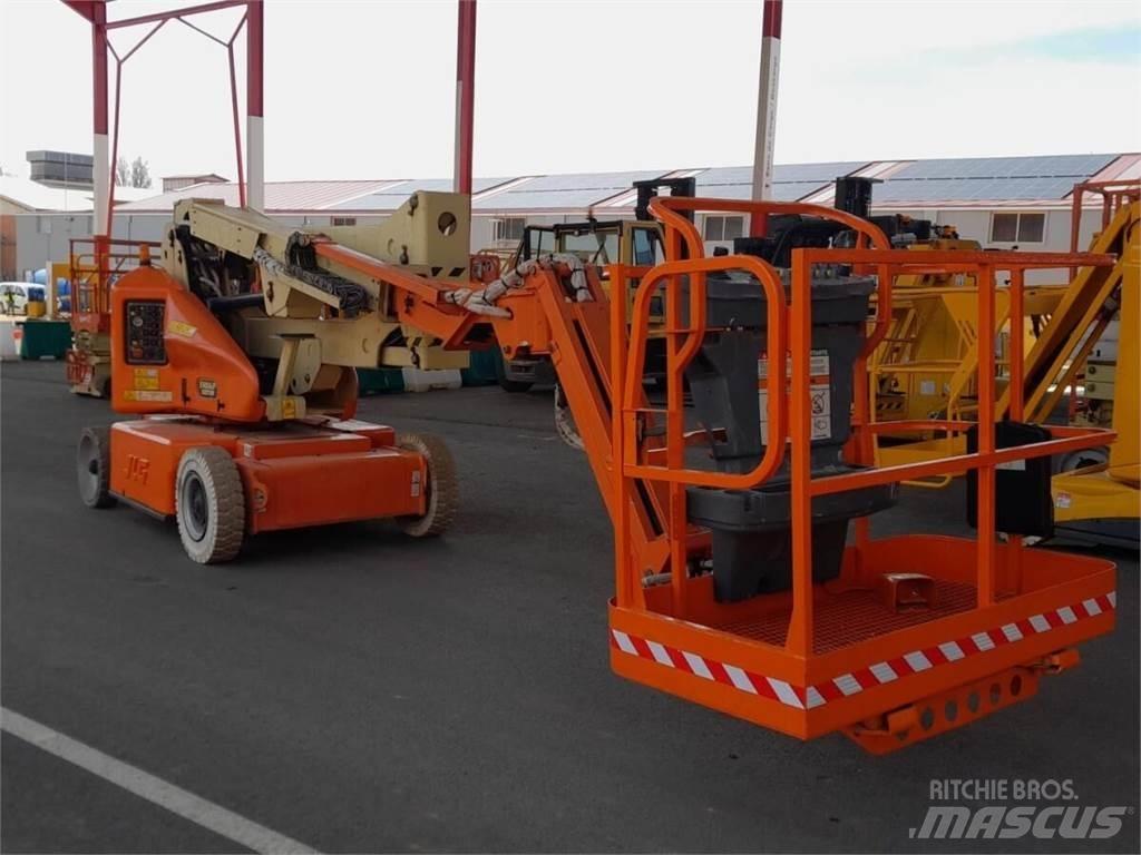 JLG LO2.5 Articulated boom lifts