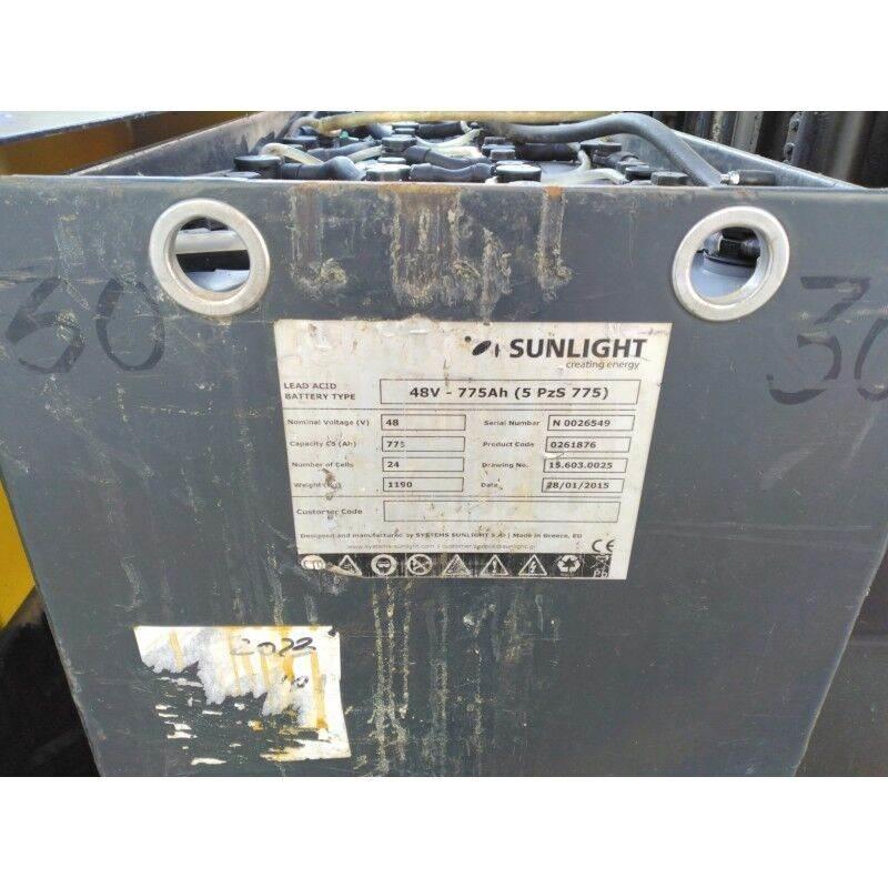 Yale MR14 Reach trucks
