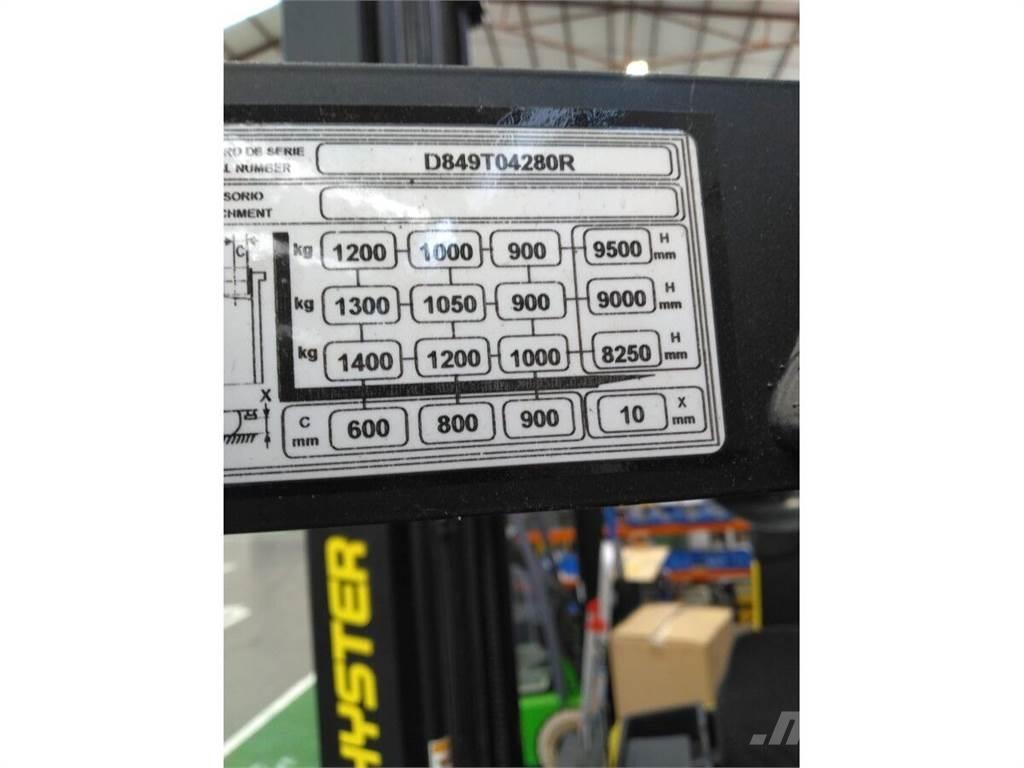 Yale MR14 Reach trucks