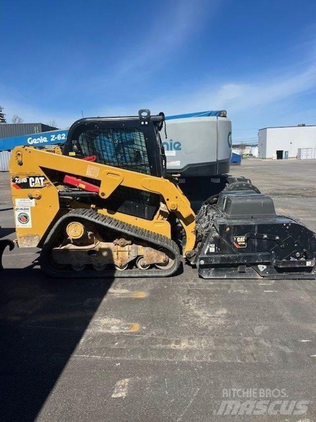 CAT 239D Conventional Trucks / Tractor Trucks