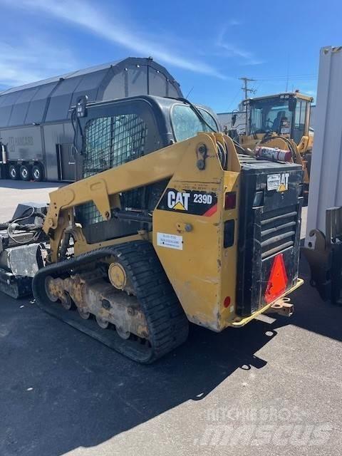 CAT 239D Conventional Trucks / Tractor Trucks