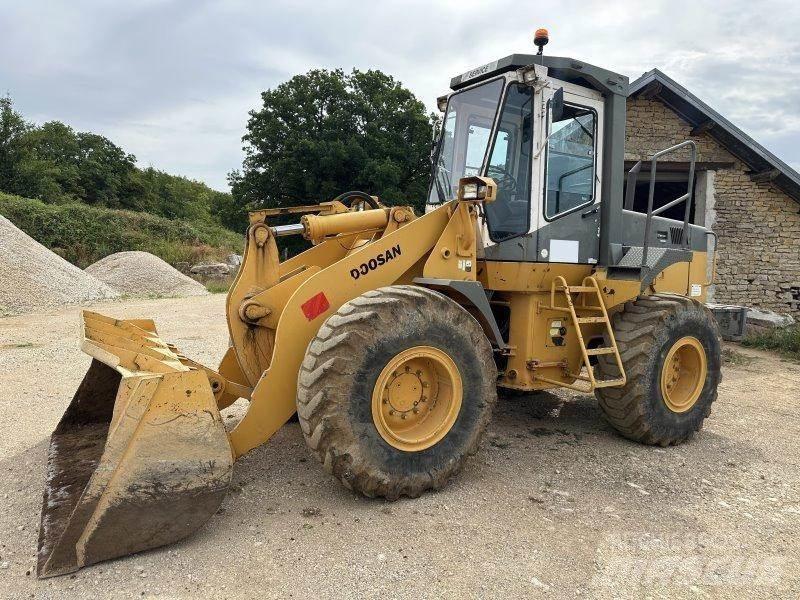 Daewoo MG200 Wheel Loaders
