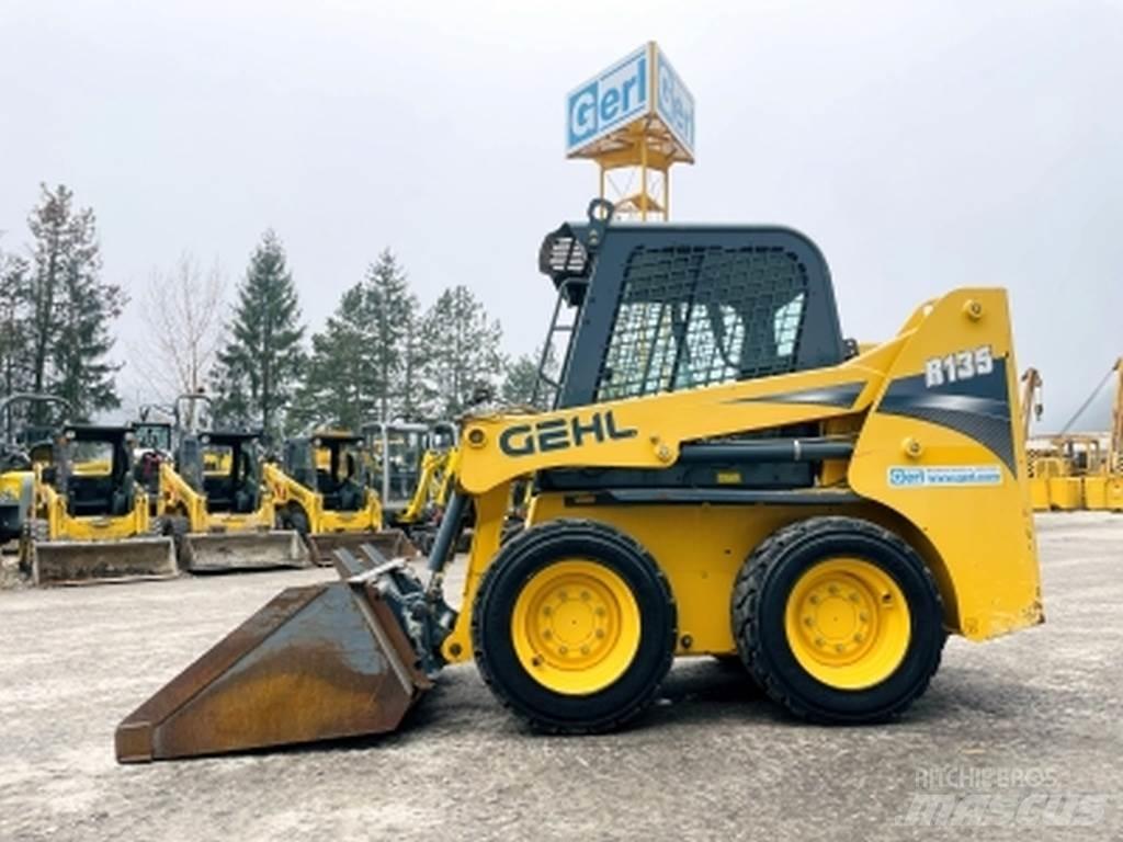 Gehl R135 Skid Steer Loaders