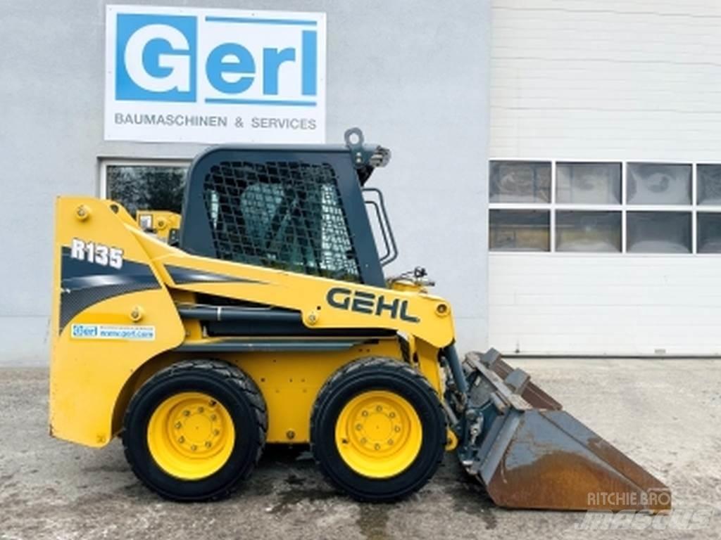 Gehl R135 Skid Steer Loaders