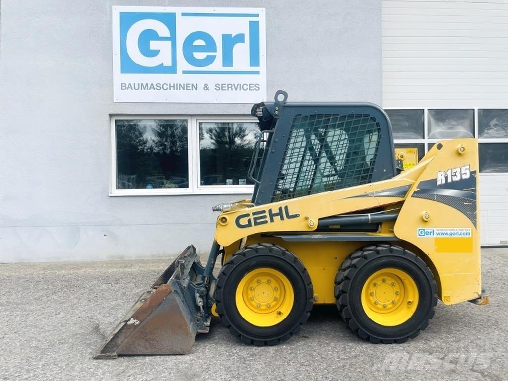 Gehl R135 Skid Steer Loaders