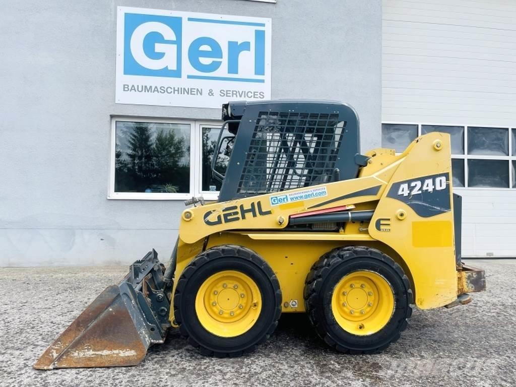 Gehl SL4240 Skid Steer Loaders