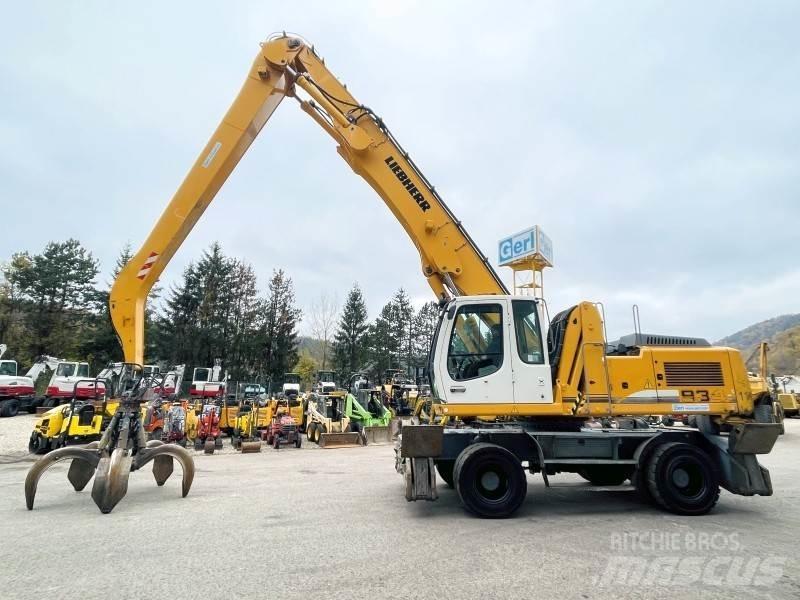 Liebherr A934C Waste / Industry Handlers