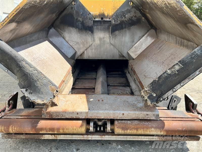  Volvo-ABG 6870 Asphalt pavers