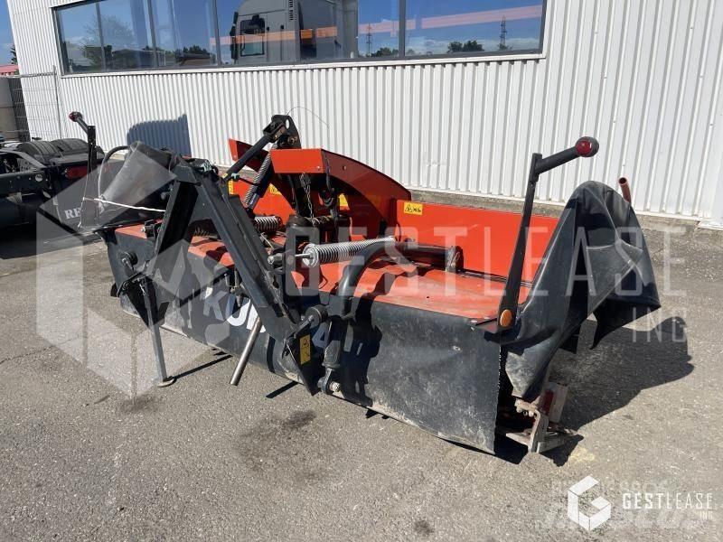 Kubota DM4032 Mowers