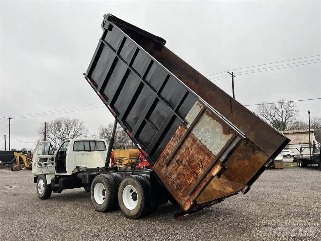 Ford FT900 Dump Trucks