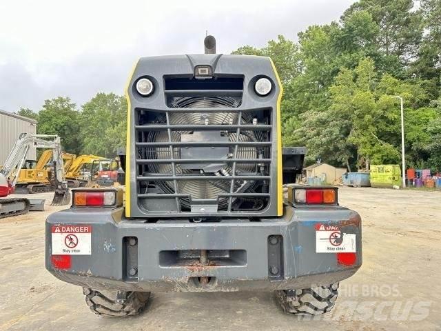 Komatsu WA320-8 Wheel Loaders