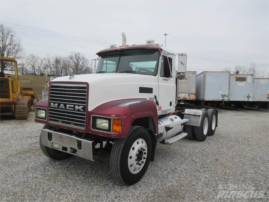 Mack CHN613 Conventional Trucks / Tractor Trucks