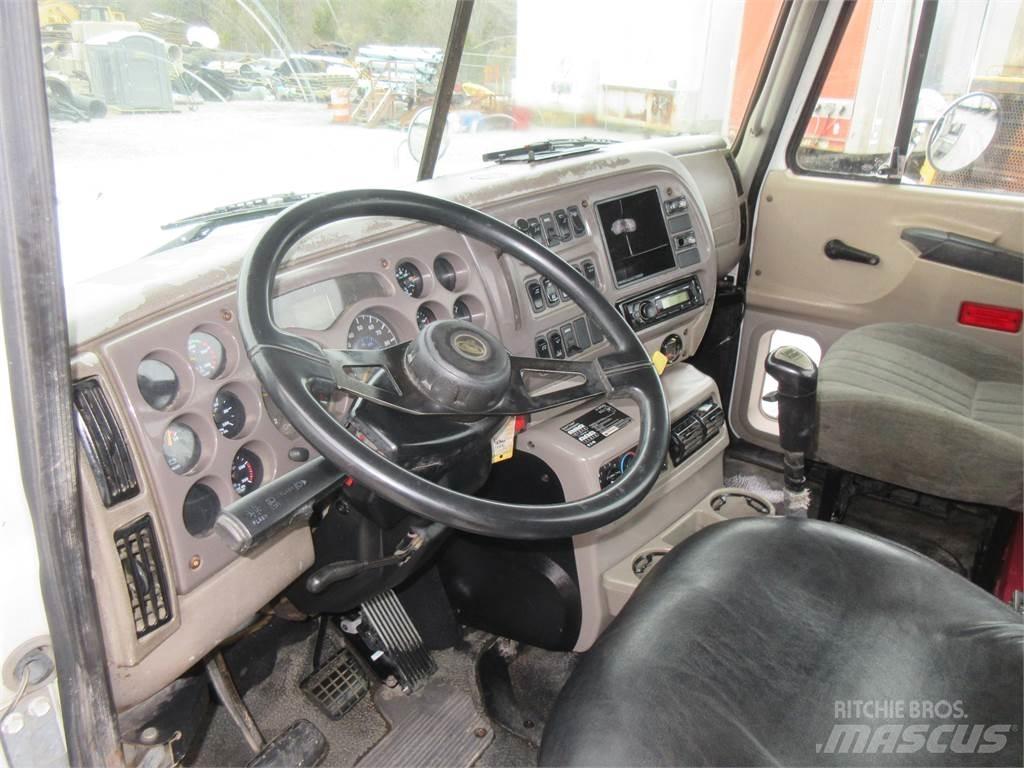 Mack CHN613 Conventional Trucks / Tractor Trucks
