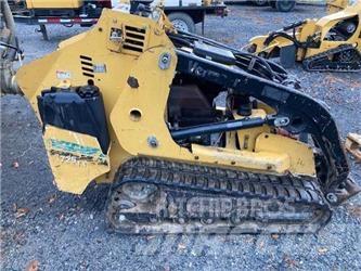 Vermeer S725TX Skid Steer Loaders