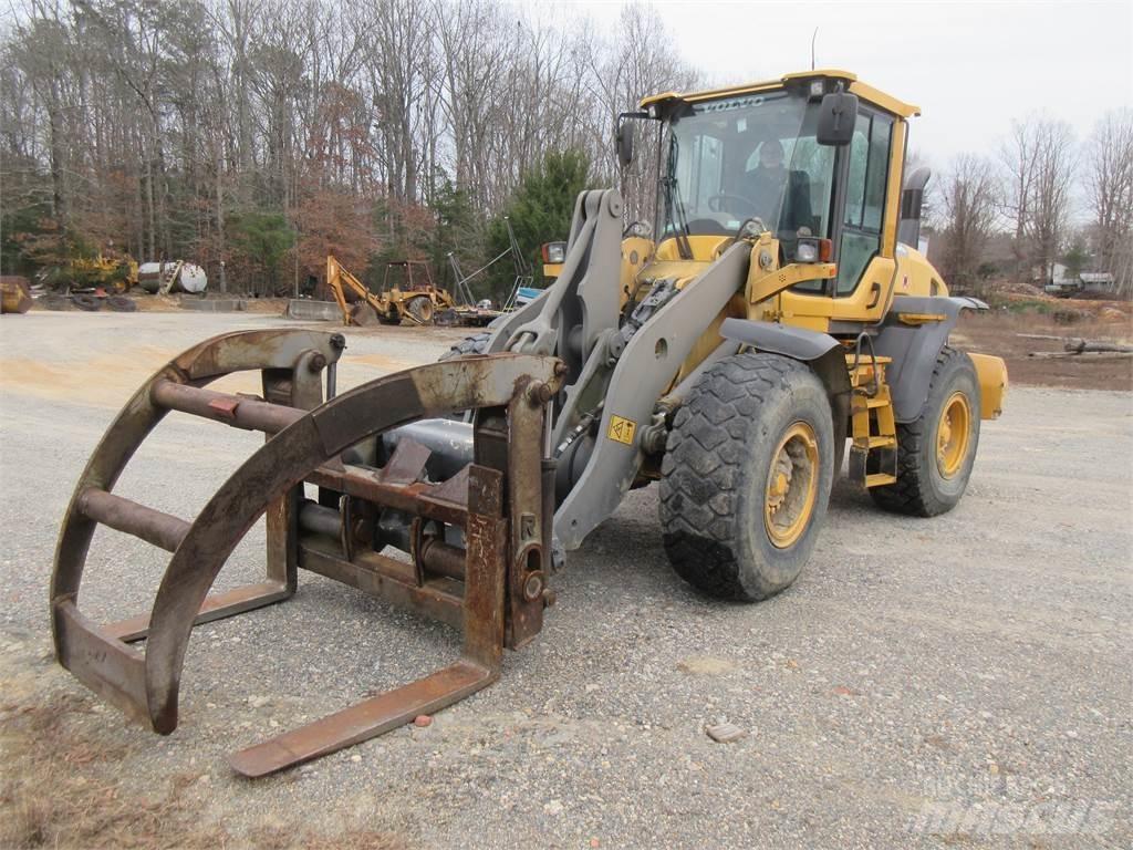 Volvo L90 Wheel Loaders