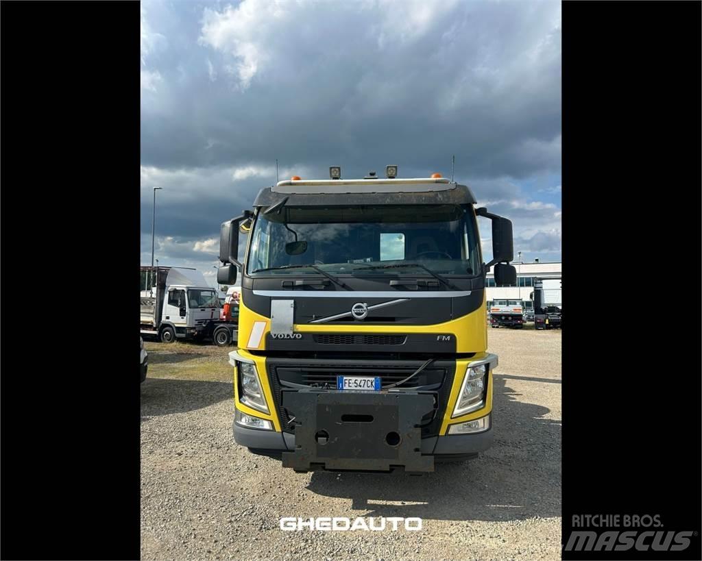 Volvo TRUCKS VOLVO Box trucks